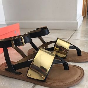 BRAND NEW Sam Edelman Black & Gold Sandals